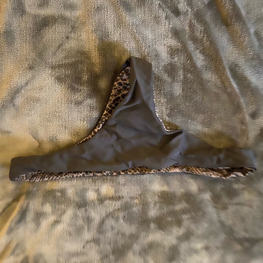 Acacia swimwear bottoms in black size large